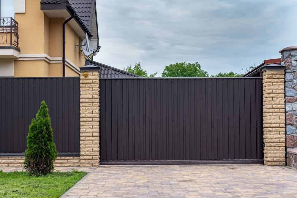 Commercial Fencing Services image